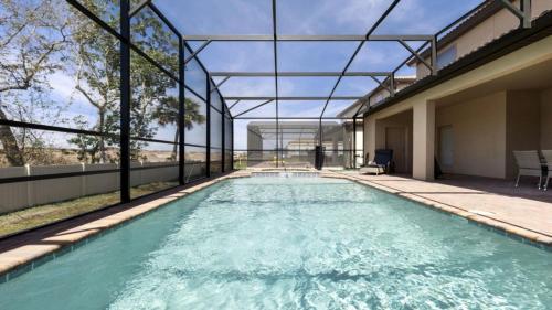 Popular attractions Area Nearby Property